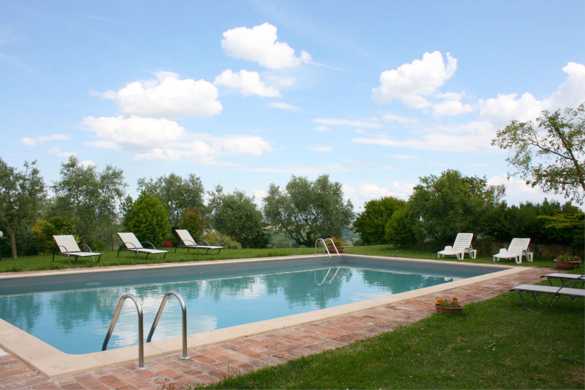 VILLAS WITH POOL IL POGGIARONE MONTEPULCIANO TOSCANA