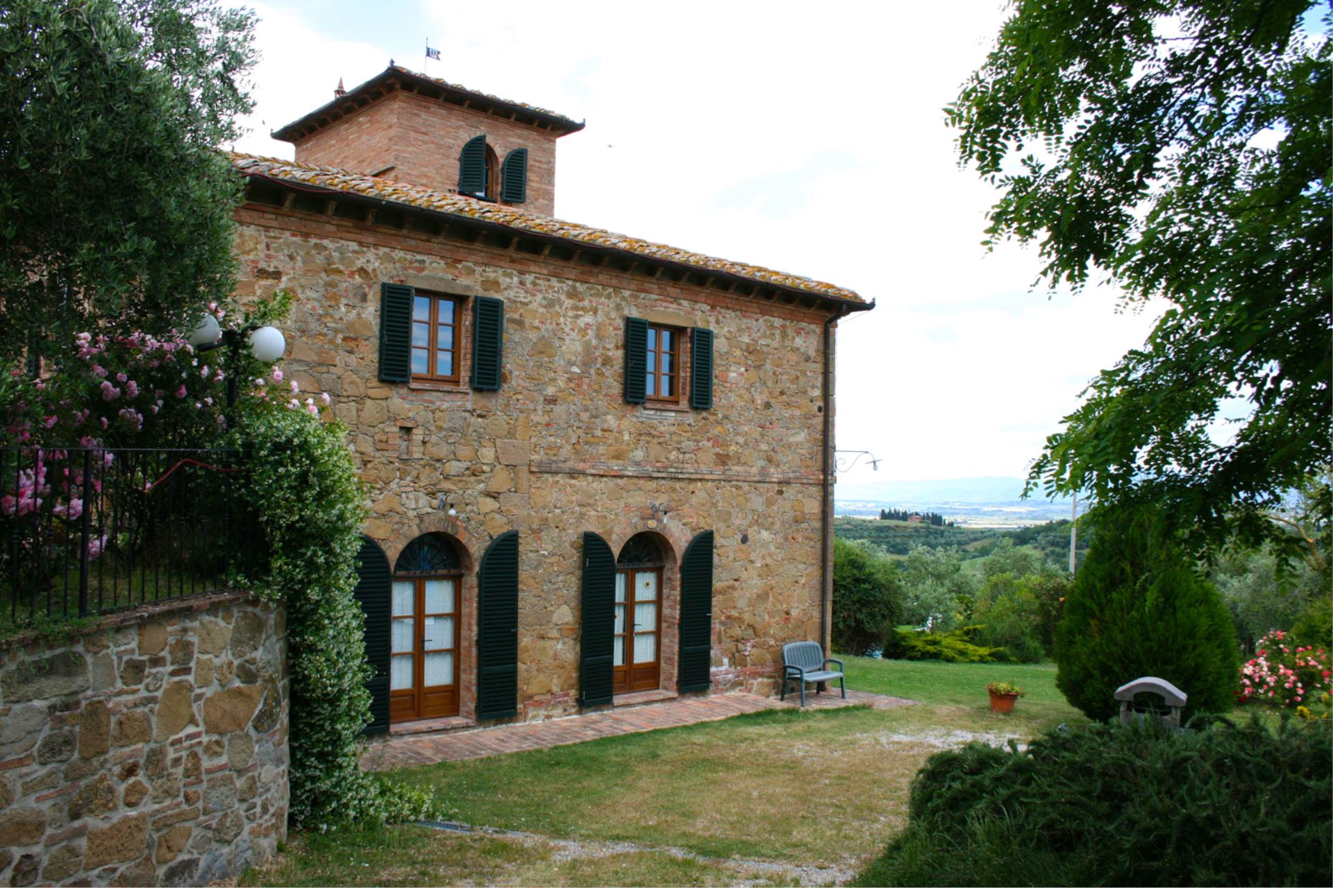 VILLAS WITH POOL IL POGGIARONE MONTEPULCIANO TOSCANA
