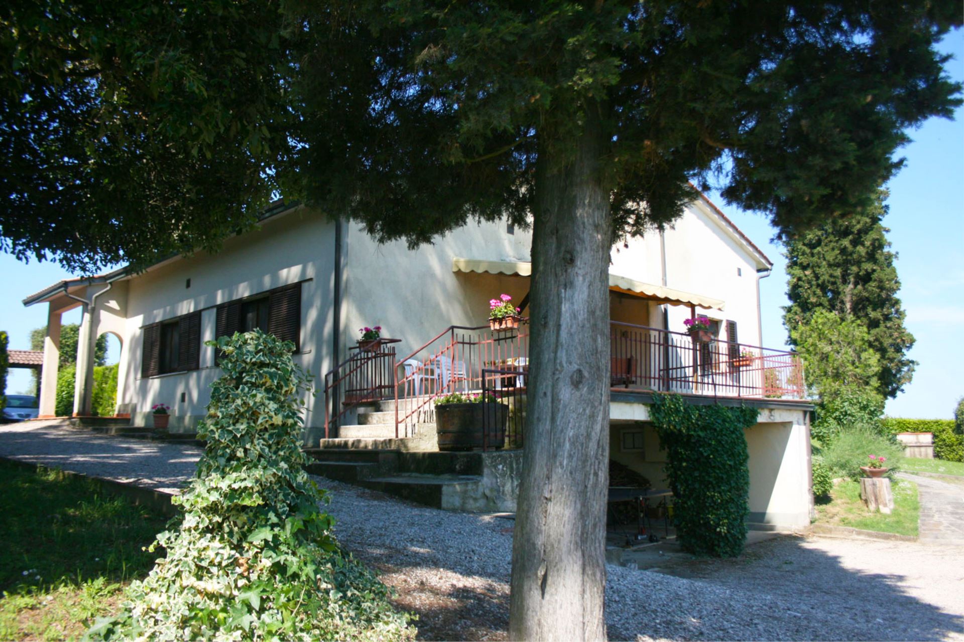 VILLAS WITH POOL VILLA IL CEDRO CASTIGLIONE DEL LAGO UMBRIA