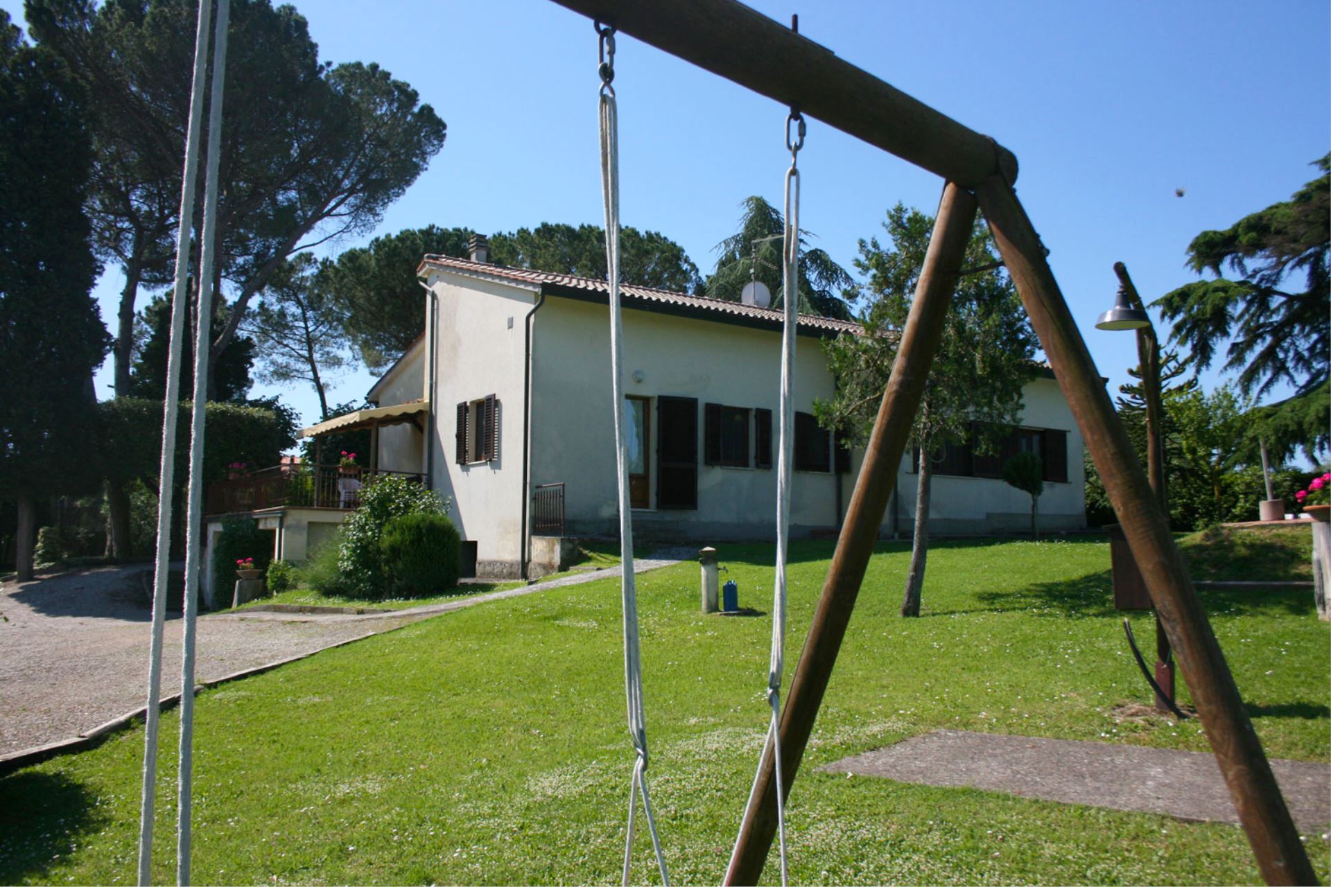 VILLAS WITH POOL VILLA IL CEDRO CASTIGLIONE DEL LAGO UMBRIA