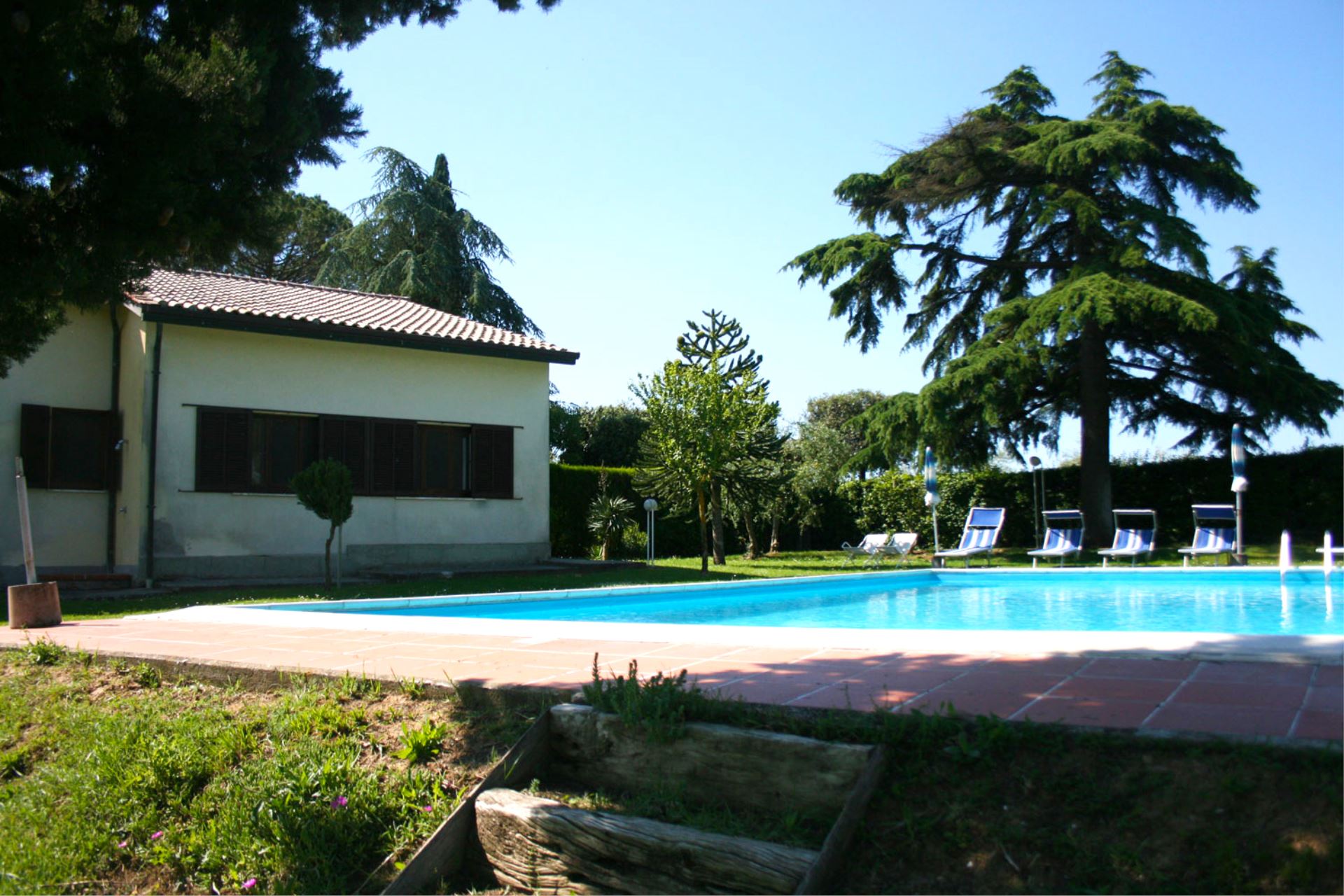VILLAS WITH POOL VILLA IL CEDRO CASTIGLIONE DEL LAGO UMBRIA