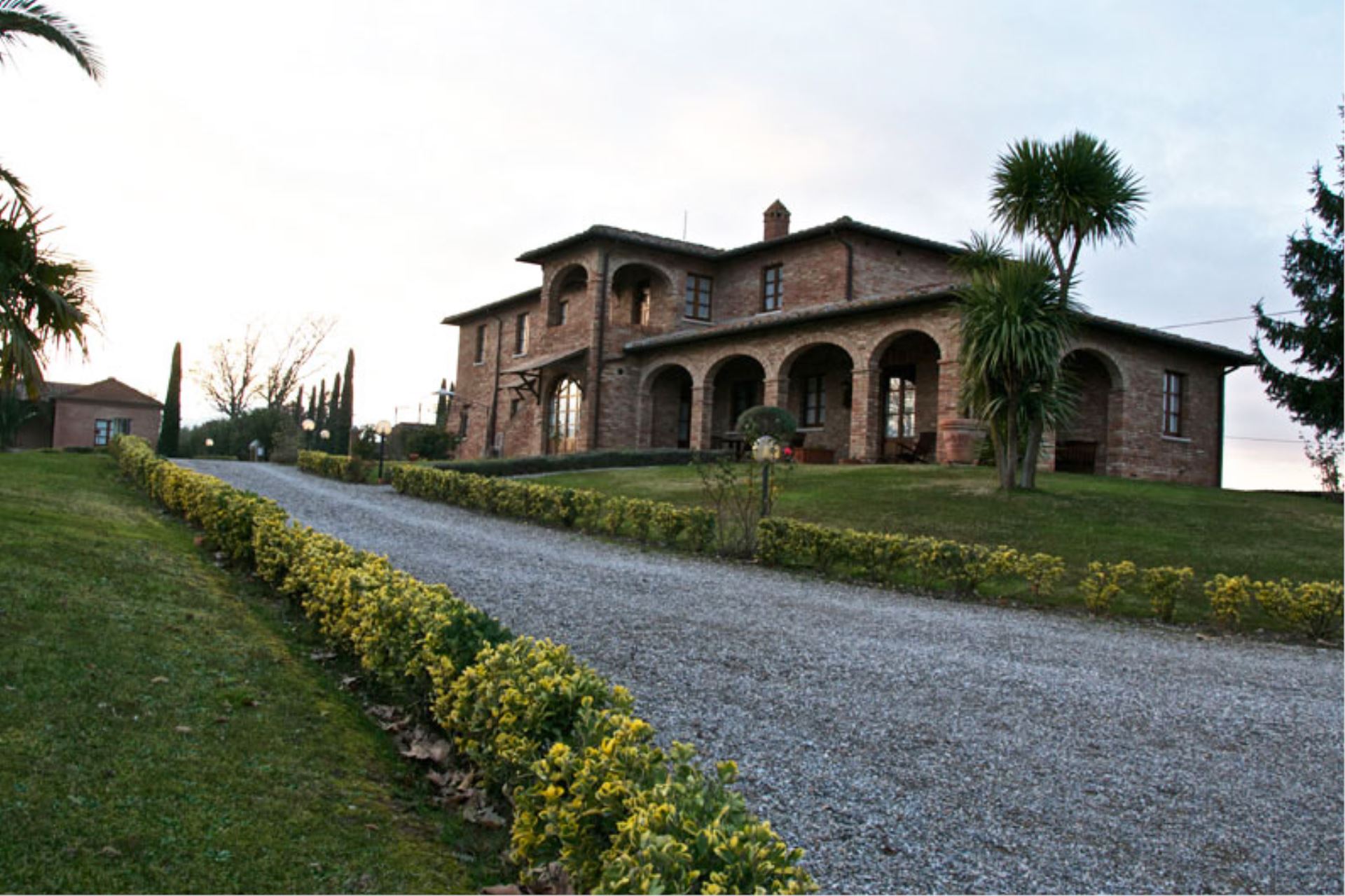 APARTMENTS WITH POOL CIPRESSO MONTEPULCIANO TOSCANA