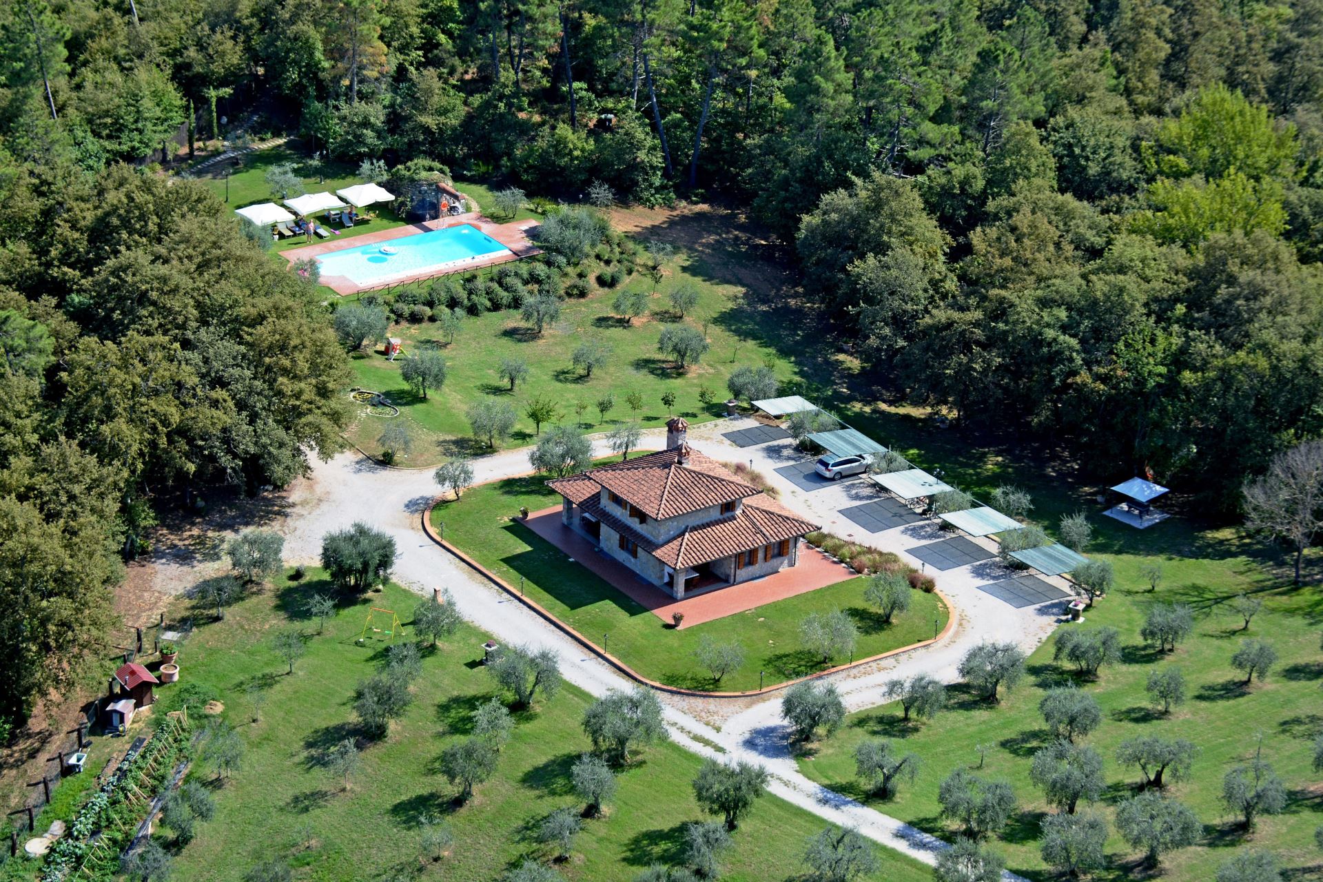 VILLEN MIT POOL LA CASETTA NEL BOSCO SINALUNGA TOSCANA