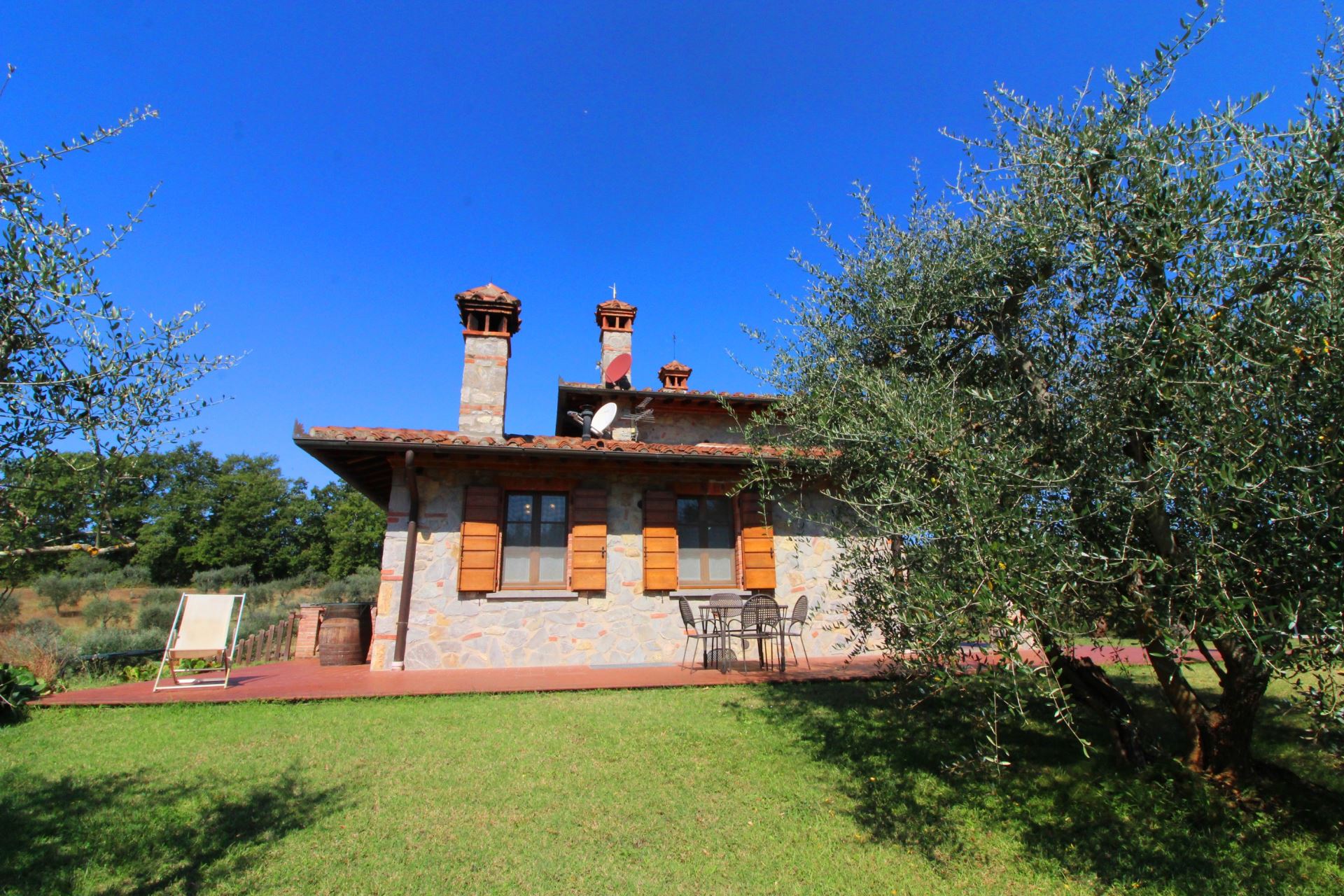 VILLEN MIT POOL LA CASETTA NEL BOSCO SINALUNGA TOSCANA
