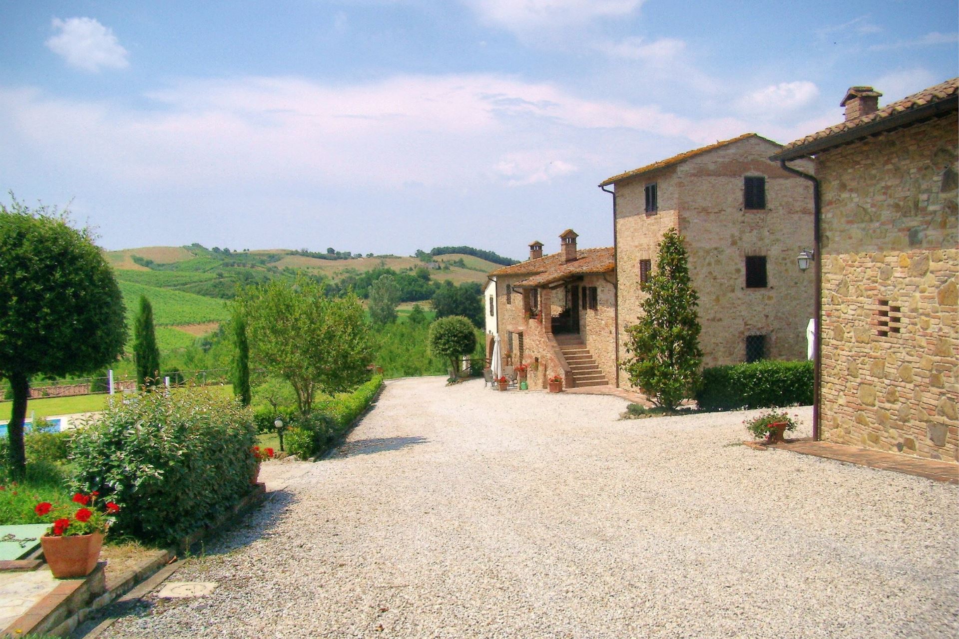 WOHNUNGEN MIT POOL FILOSTRATO GAMBASSI TERME TOSCANA