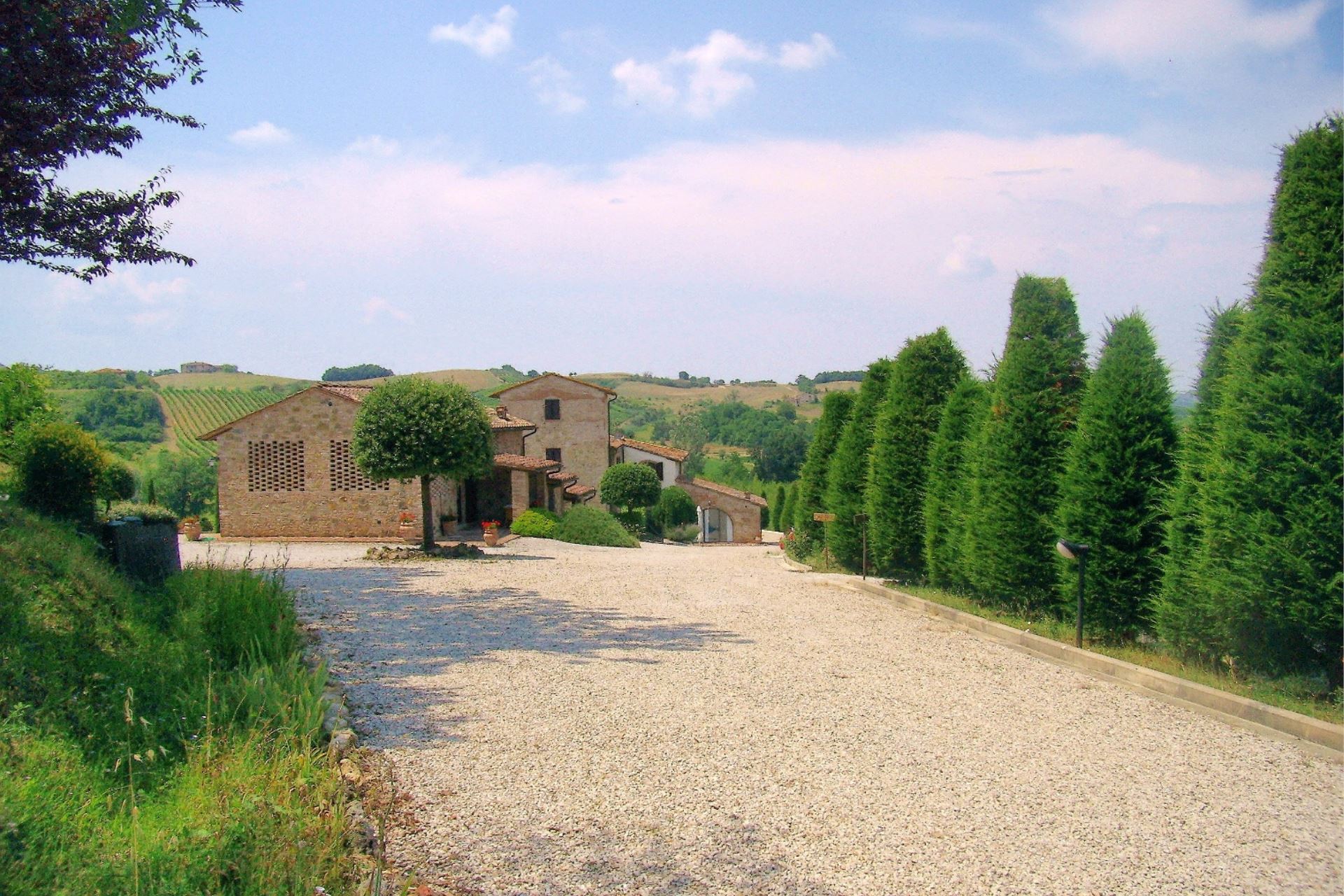 WOHNUNGEN MIT POOL FILOSTRATO GAMBASSI TERME TOSCANA