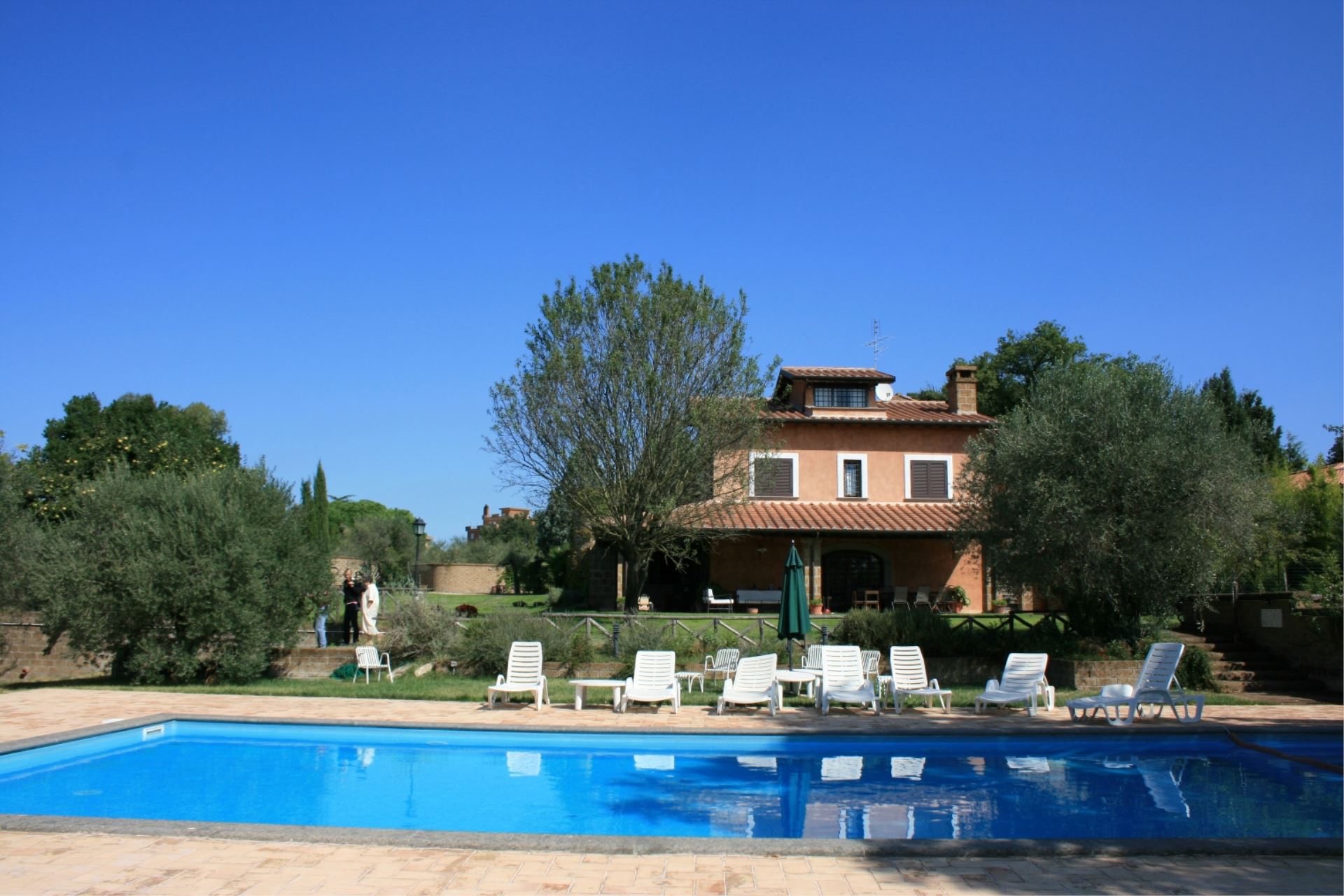 VILLE CON PISCINA VILLA IRIS CORCHIANO LAZIO