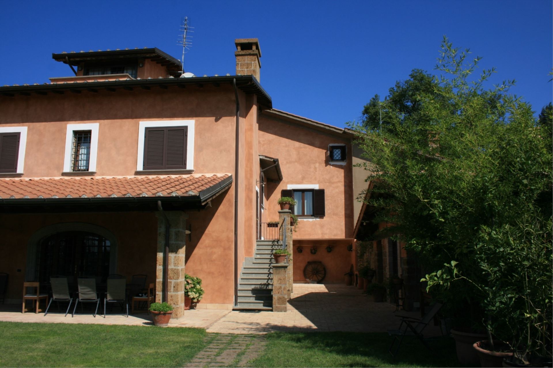 VILLE CON PISCINA VILLA IRIS CORCHIANO LAZIO