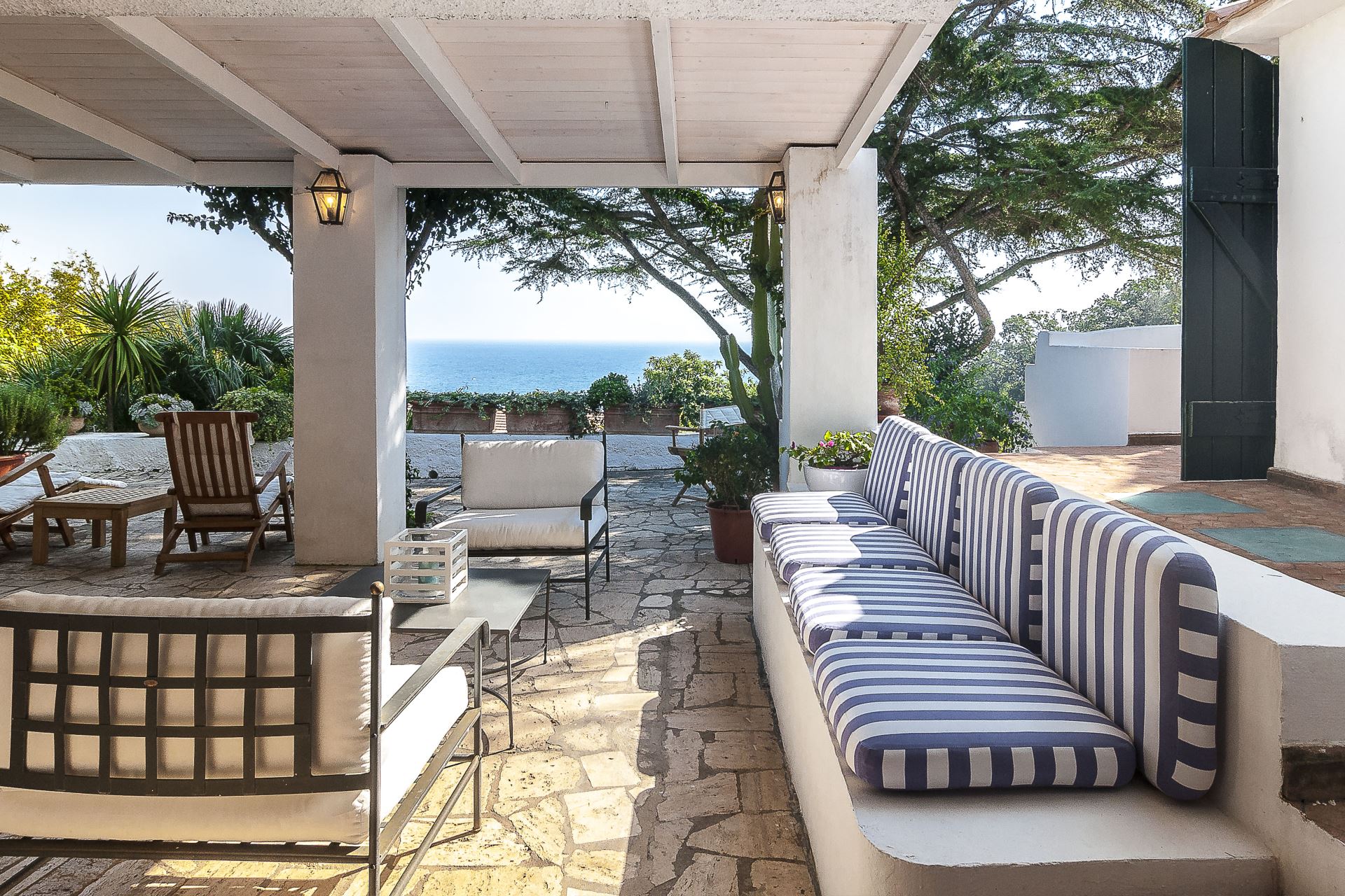 HOUSES ON THE COAST LA BOUGANVILLE SAN FELICE CIRCEO LAZIO