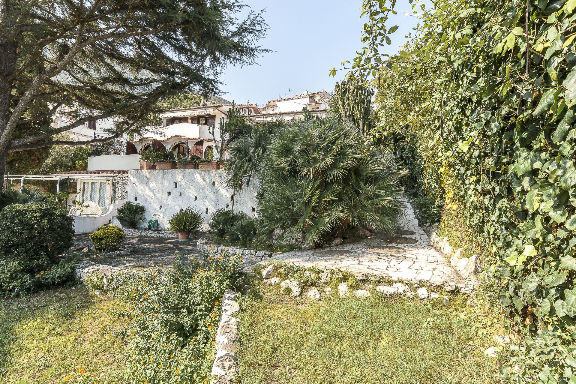 HOUSES ON THE COAST LA BOUGANVILLE SAN FELICE CIRCEO LAZIO