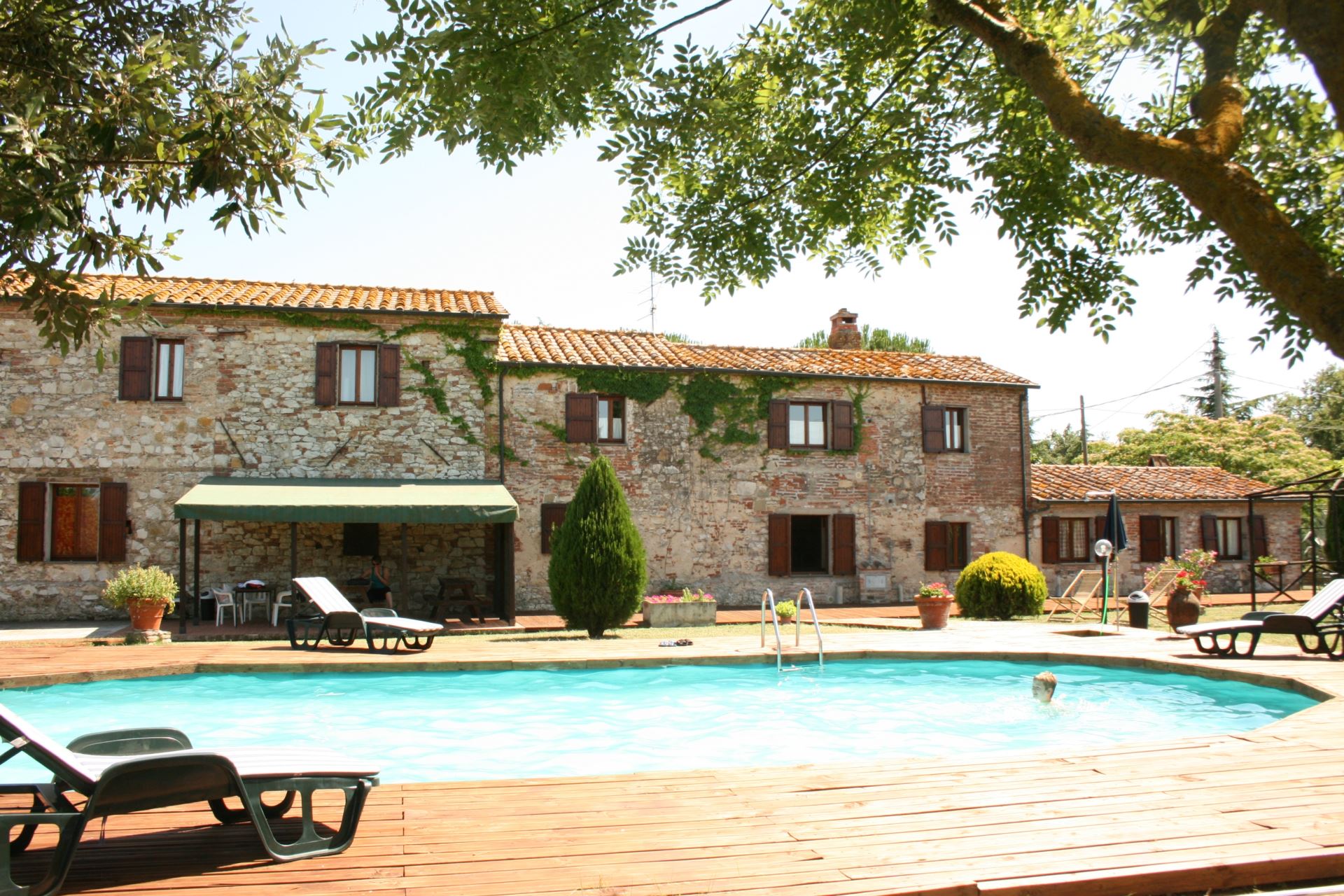 La Pineta sleeps 20 private pool private tennis court tuscany