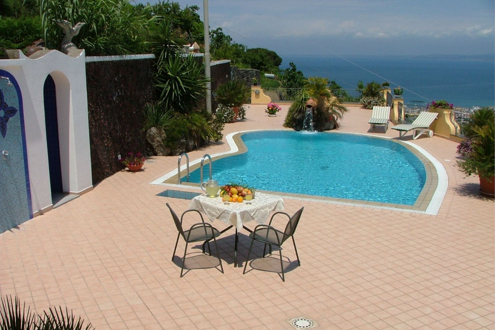 APARTMENTS WITH POOL MARONTI BARANO D'ISCHIA CAMPANIA