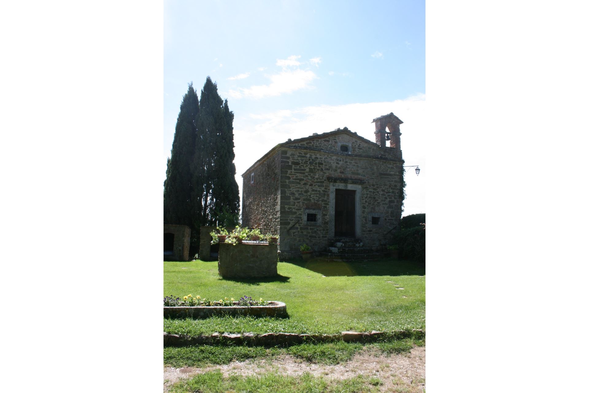 VILLAS WITH POOL VILLA BEVIGNANO MONTE SAN SAVINO TOSCANA