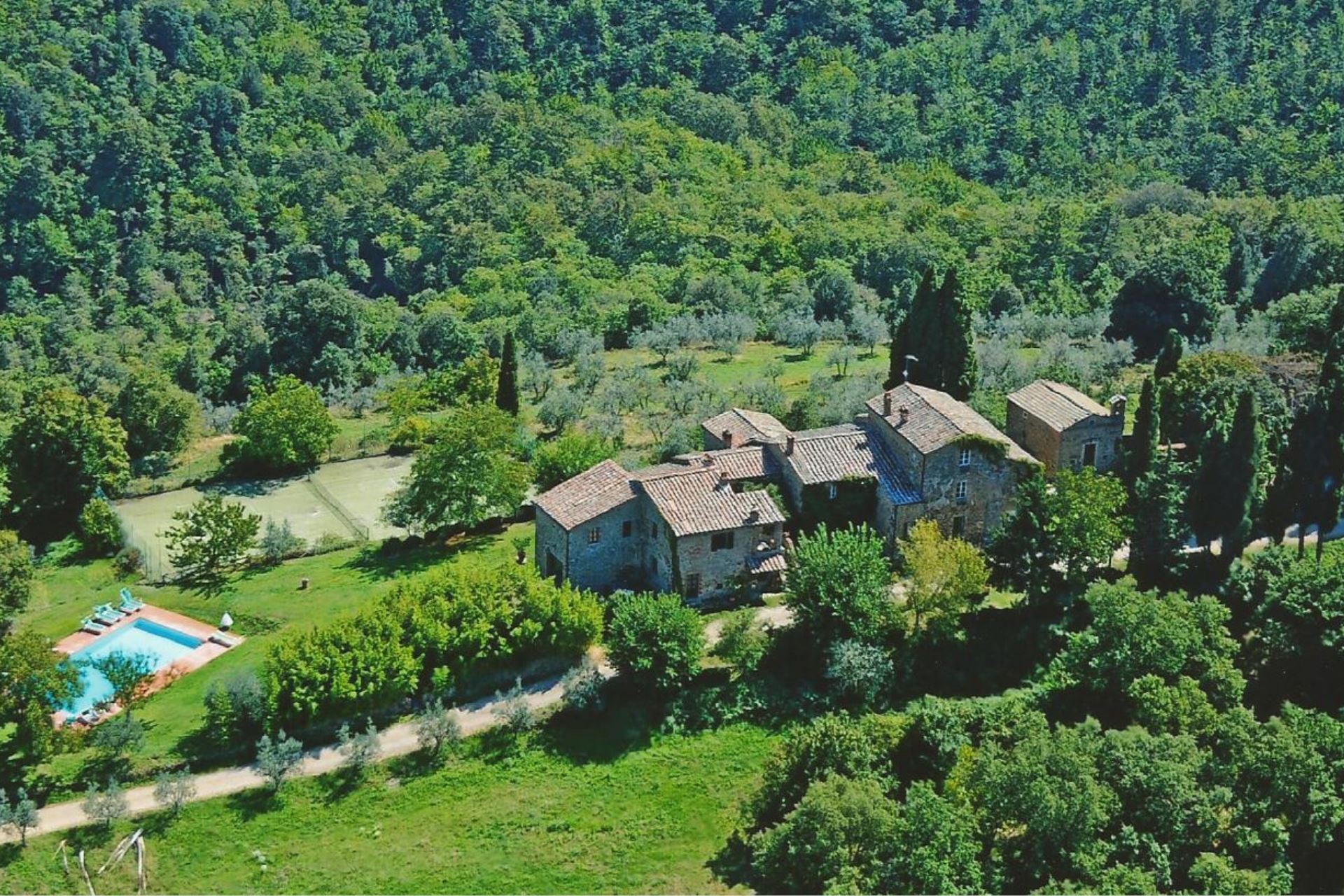 VILLAS WITH POOL VILLA BEVIGNANO MONTE SAN SAVINO TOSCANA