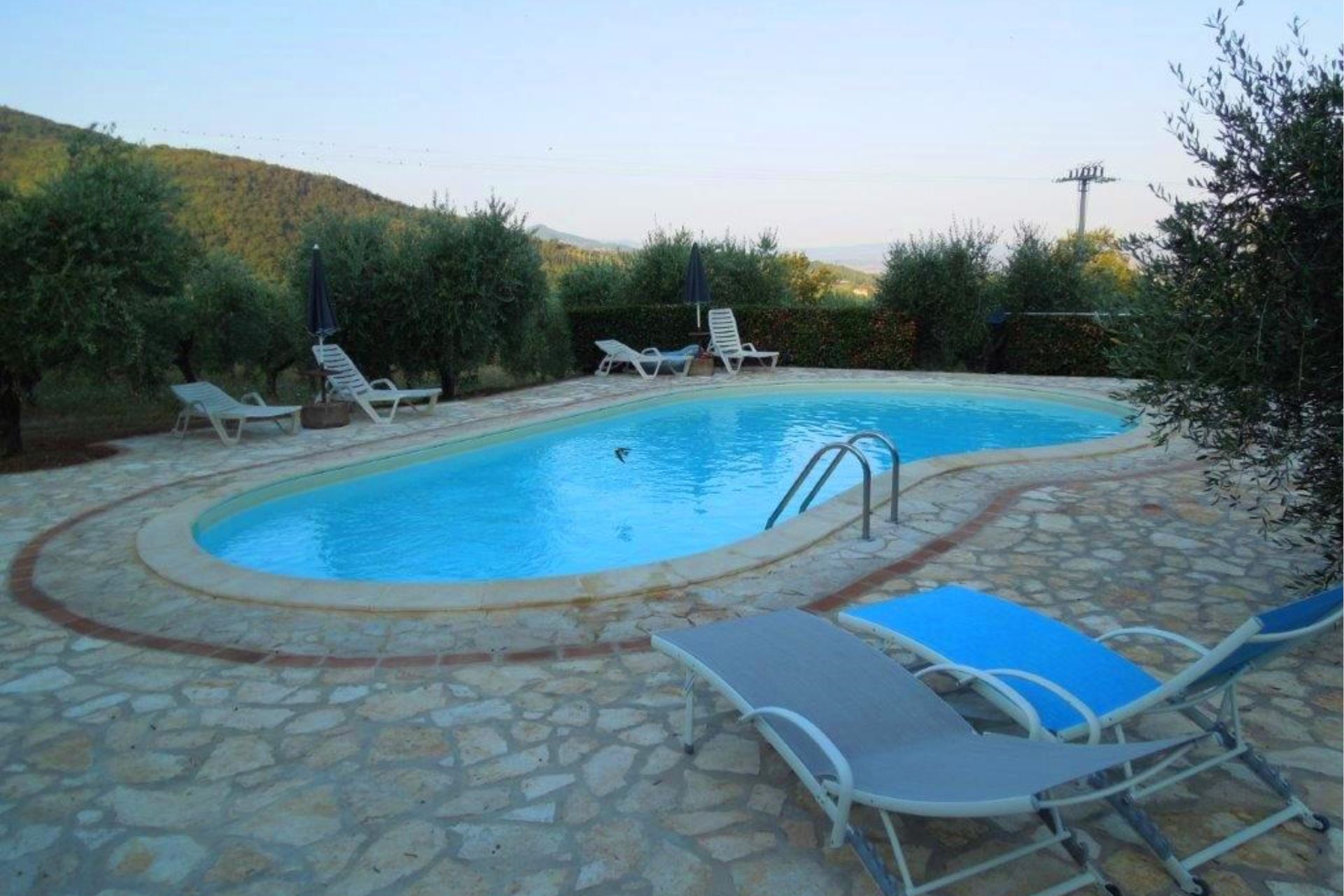 VILLAS WITH POOL CASALE SOLE E LUNA PANICALE UMBRIA