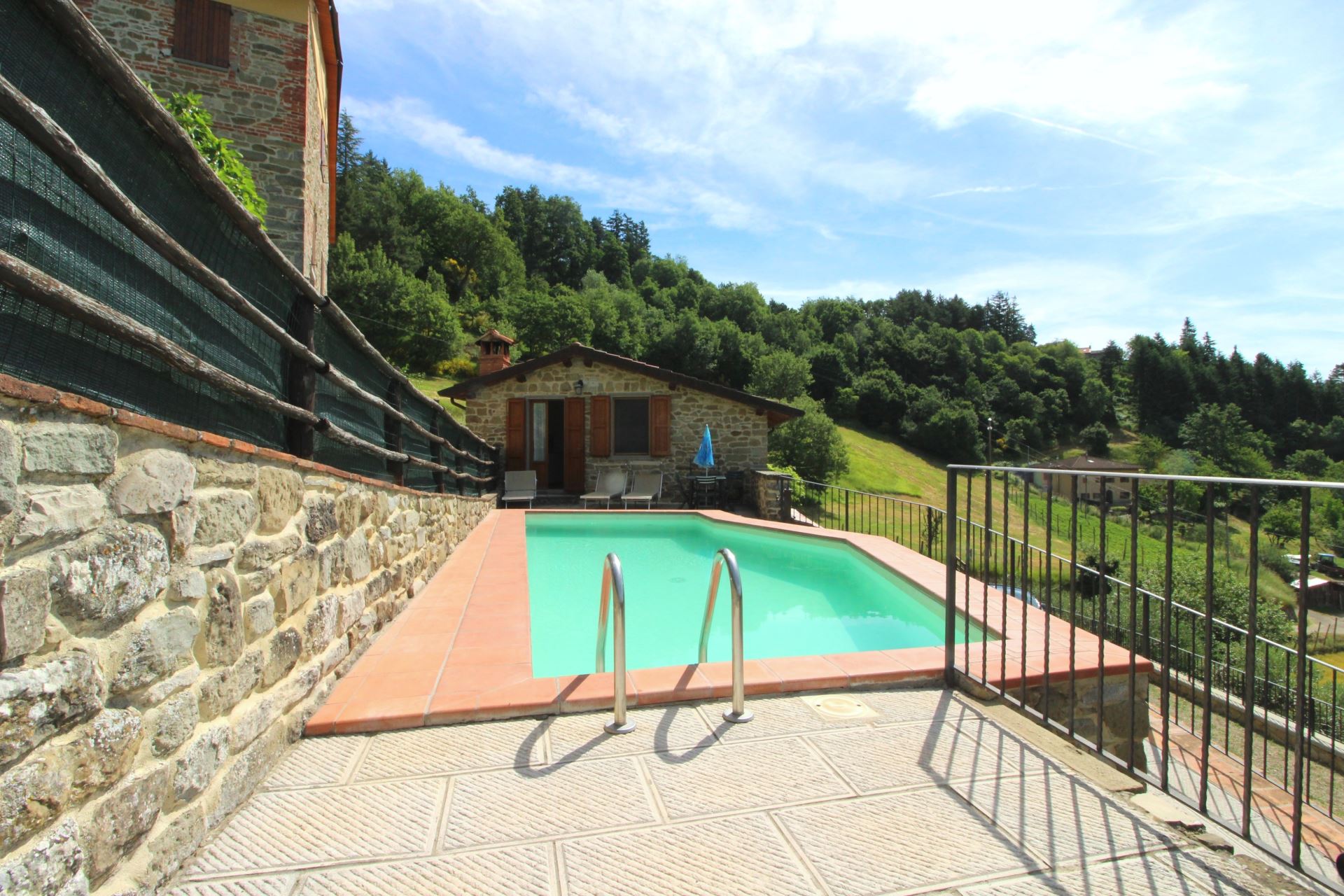 VILLAS WITH POOL SANTA CRISTINA STIA TOSCANA