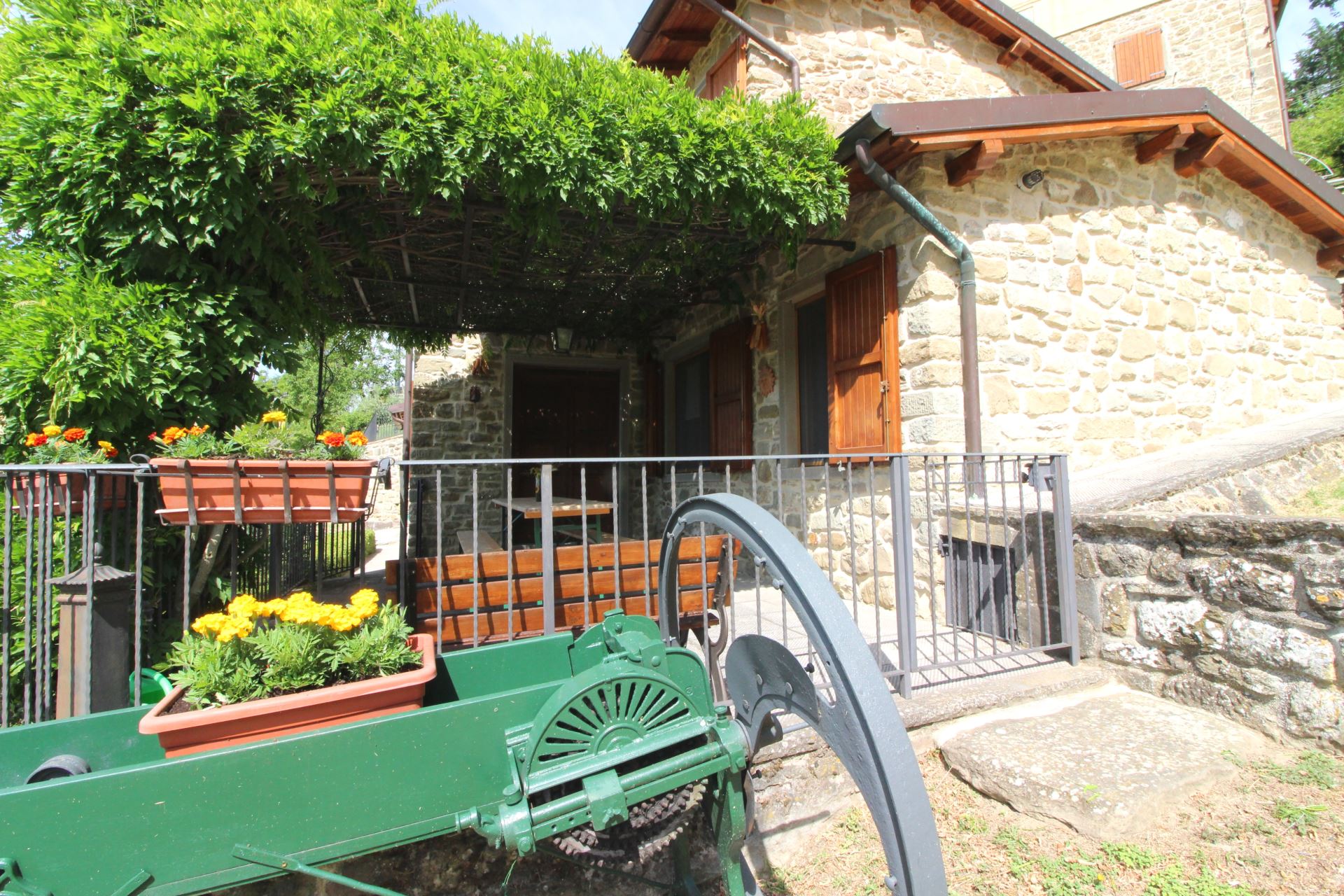VILLAS WITH POOL SANTA CRISTINA STIA TOSCANA