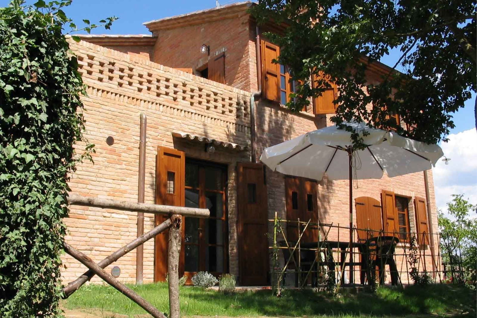 APPARTEMENTS AVEC PISCINE ORSA MAGGIORE CASTIGLIONE DEL LAGO UMBRIA