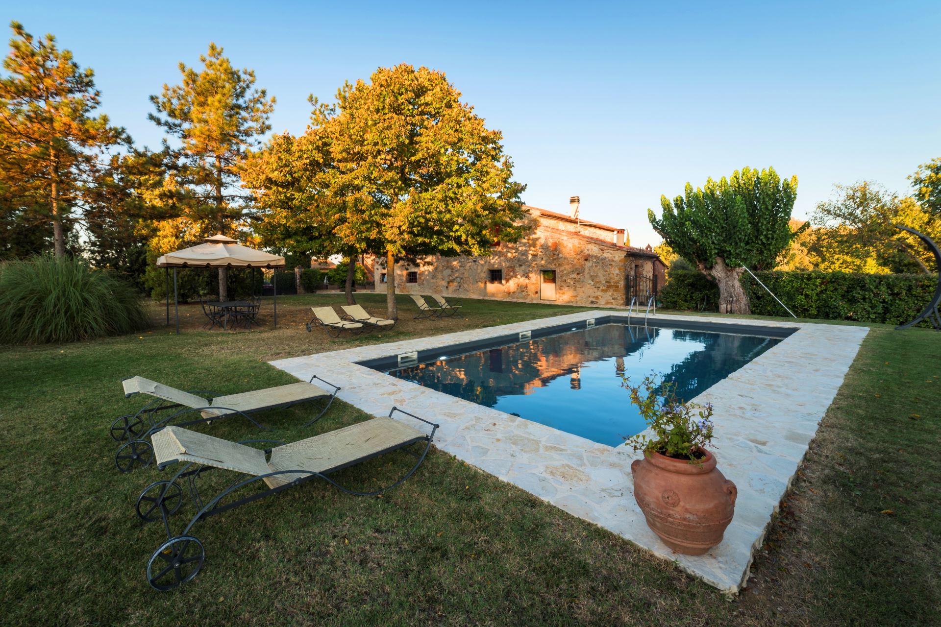 VILLAS WITH POOL CASALE BIGERNA TREQUANDA TOSCANA