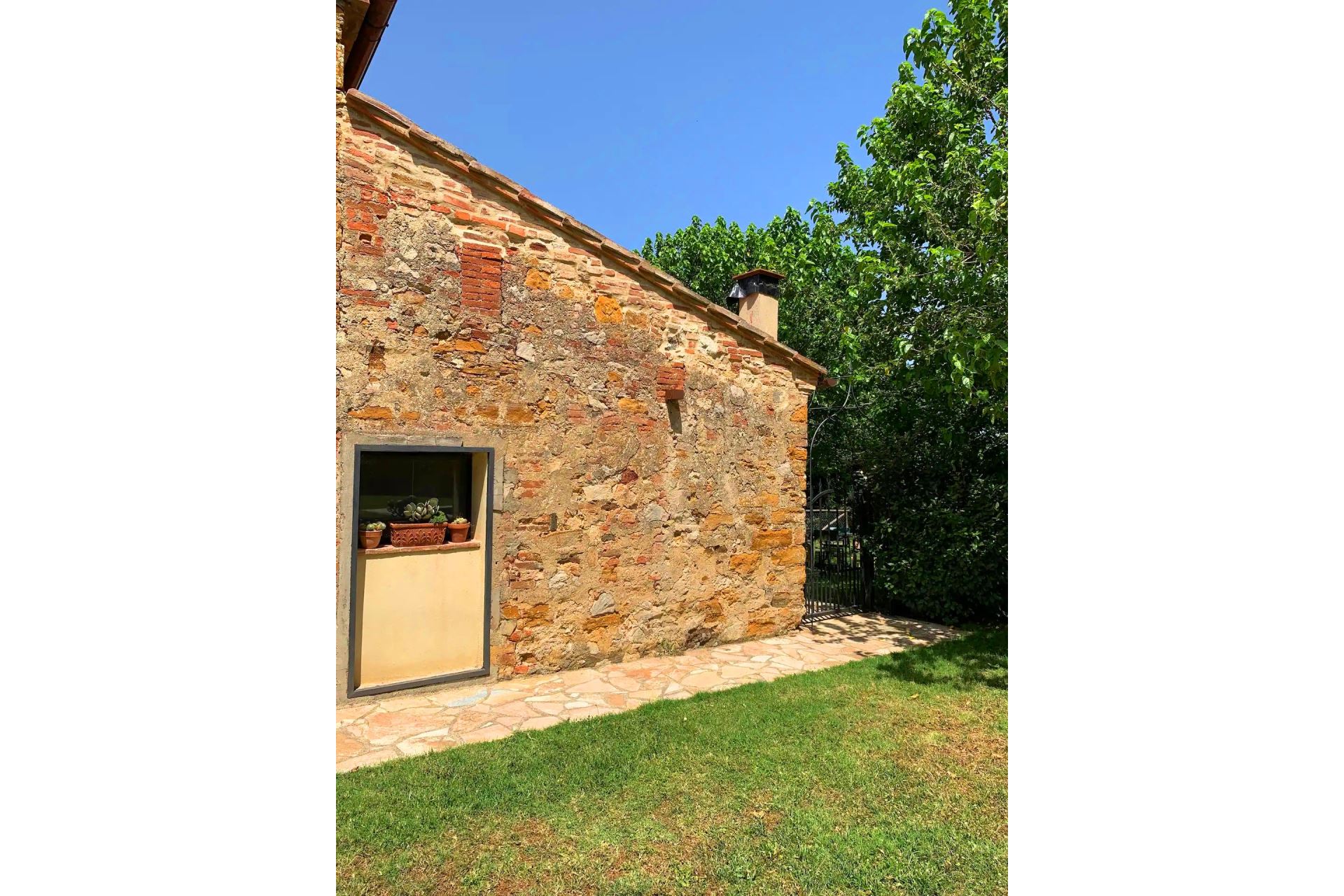 VILLAS WITH POOL CASALE BIGERNA TREQUANDA TOSCANA