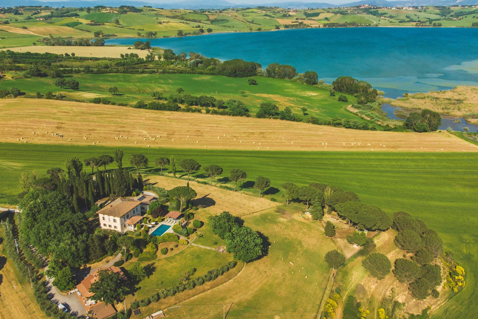 VILLAS AVEC PISCINE POGGIO FALCONE 6 CASTIGLIONE DEL LAGO UMBRIA