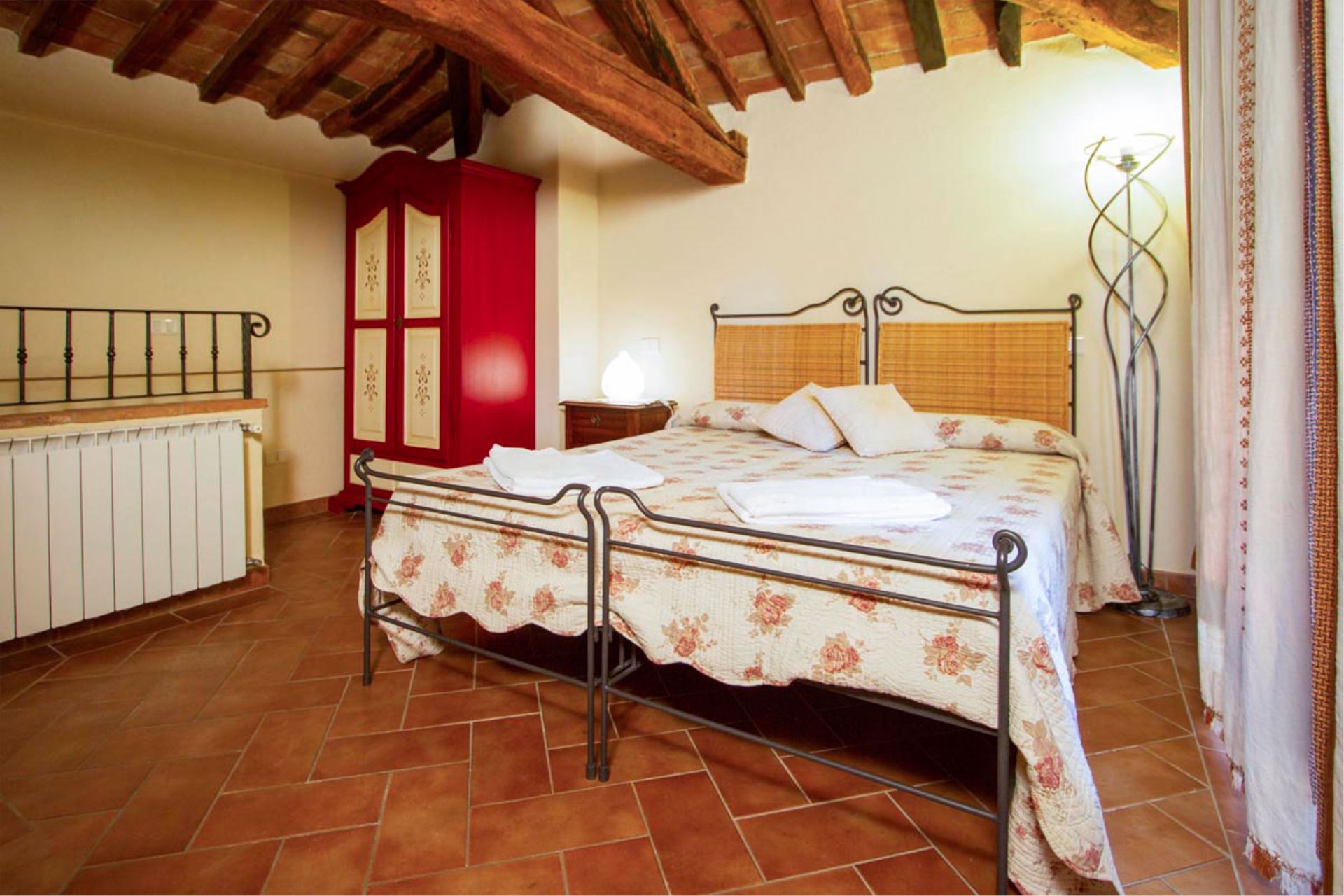 VILLE CON PISCINA VILLA SCANNAGALLO POZZO DELLA CHIANA TOSCANA