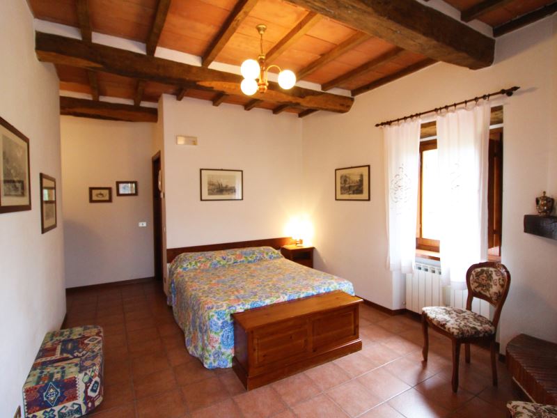 VILLEN MIT POOL CASALE AIOLA CORTONA TOSCANA