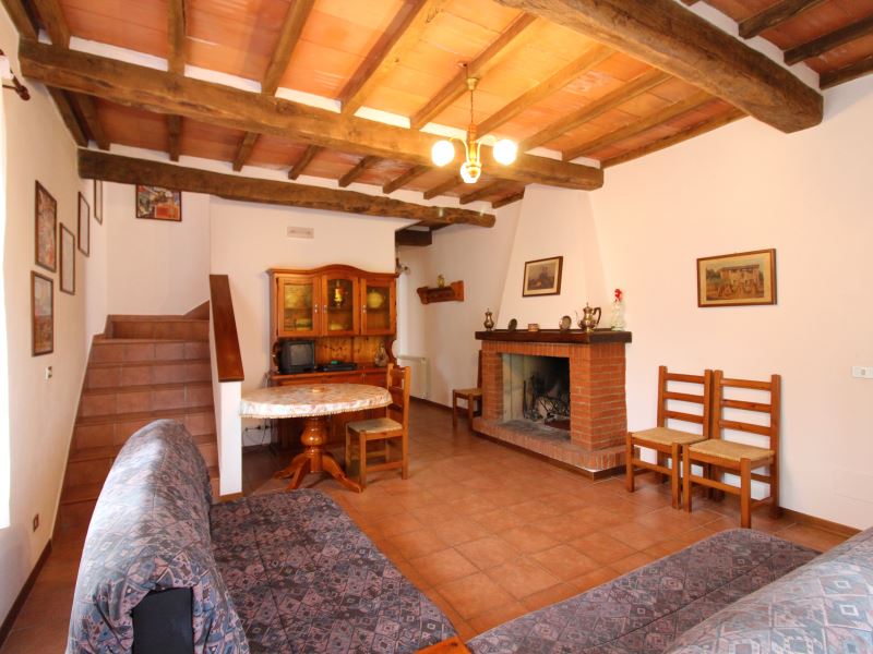 VILLEN MIT POOL CASALE AIOLA CORTONA TOSCANA