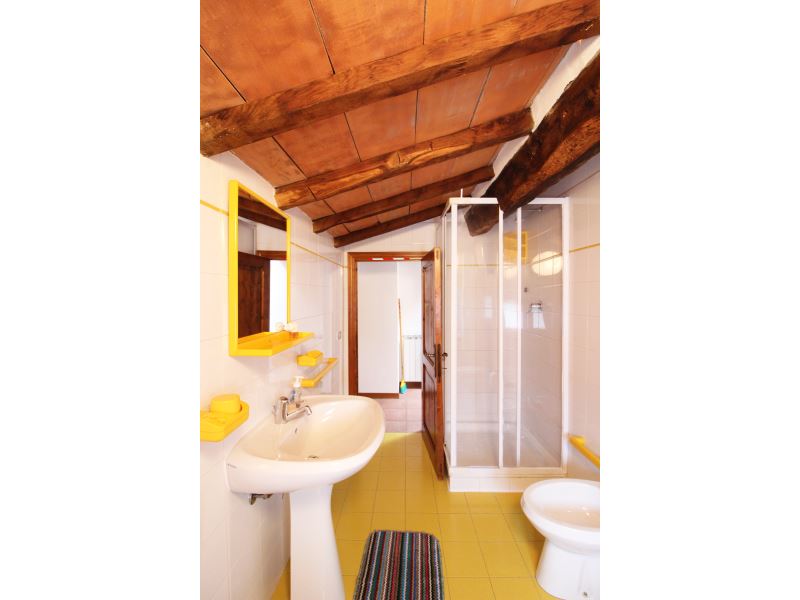 VILLEN MIT POOL CASALE AIOLA CORTONA TOSCANA