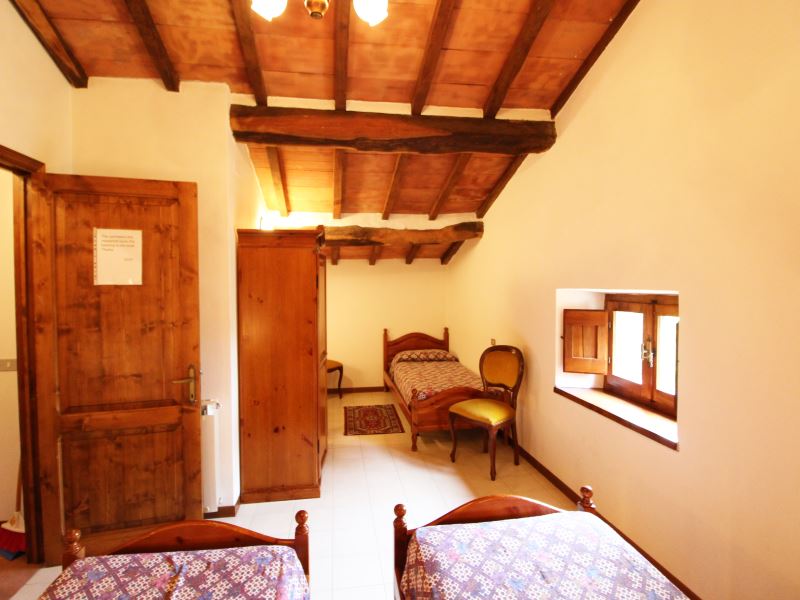 VILLEN MIT POOL CASALE AIOLA CORTONA TOSCANA