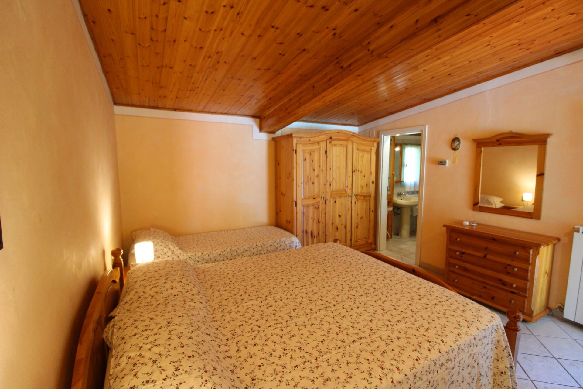 VILLEN MIT POOL PAGLIAZZONE BUCINE TOSCANA
