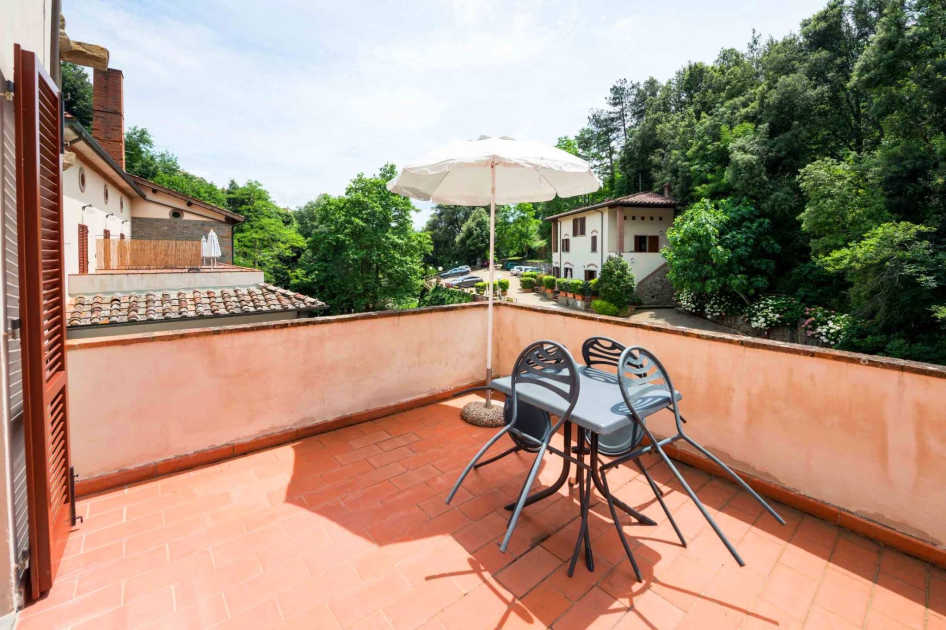 APARTMENTS WITH POOL LA FILANDA LORO CIUFFENNA TOSCANA