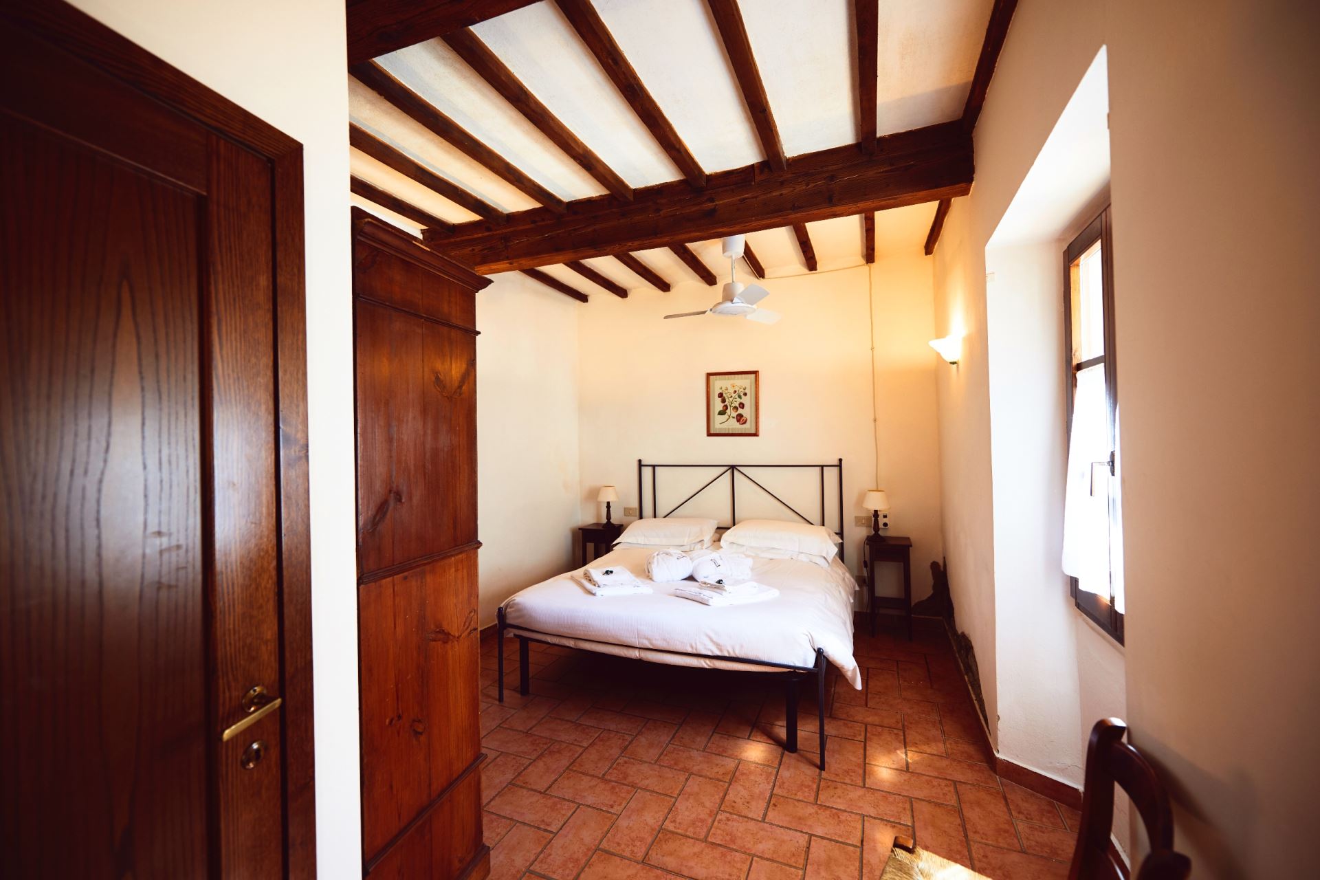 APPARTEMENTS AVEC PISCINE LA CASCATA LORO CIUFFENNA TOSCANA