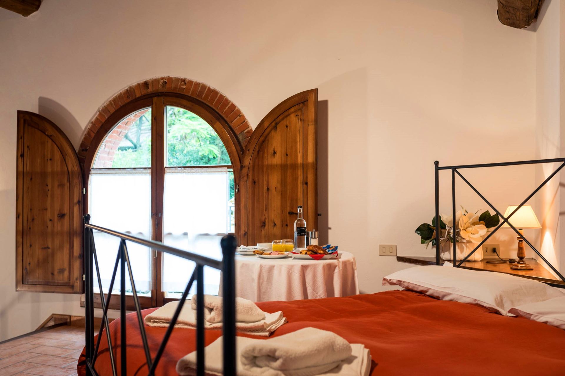 APPARTEMENTS AVEC PISCINE LA CASCATA LORO CIUFFENNA TOSCANA