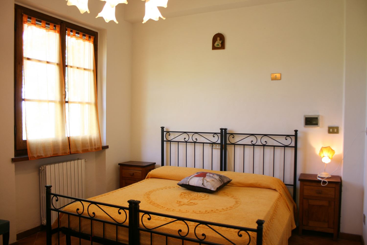 VILLAS WITH POOL LA MAESTA MONTE SAN SAVINO TOSCANA