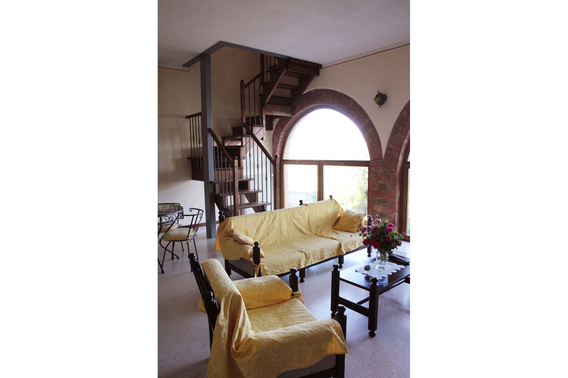 VILLEN MIT POOL PALAZZOLO 6 MONTE SAN SAVINO TOSCANA