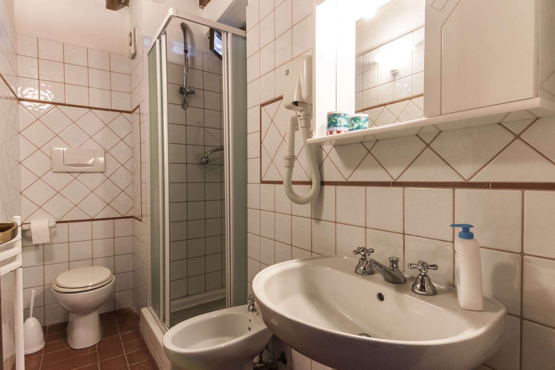 APPARTAMENTI CON PISCINA DECAMERONE GAMBASSI TERME TOSCANA