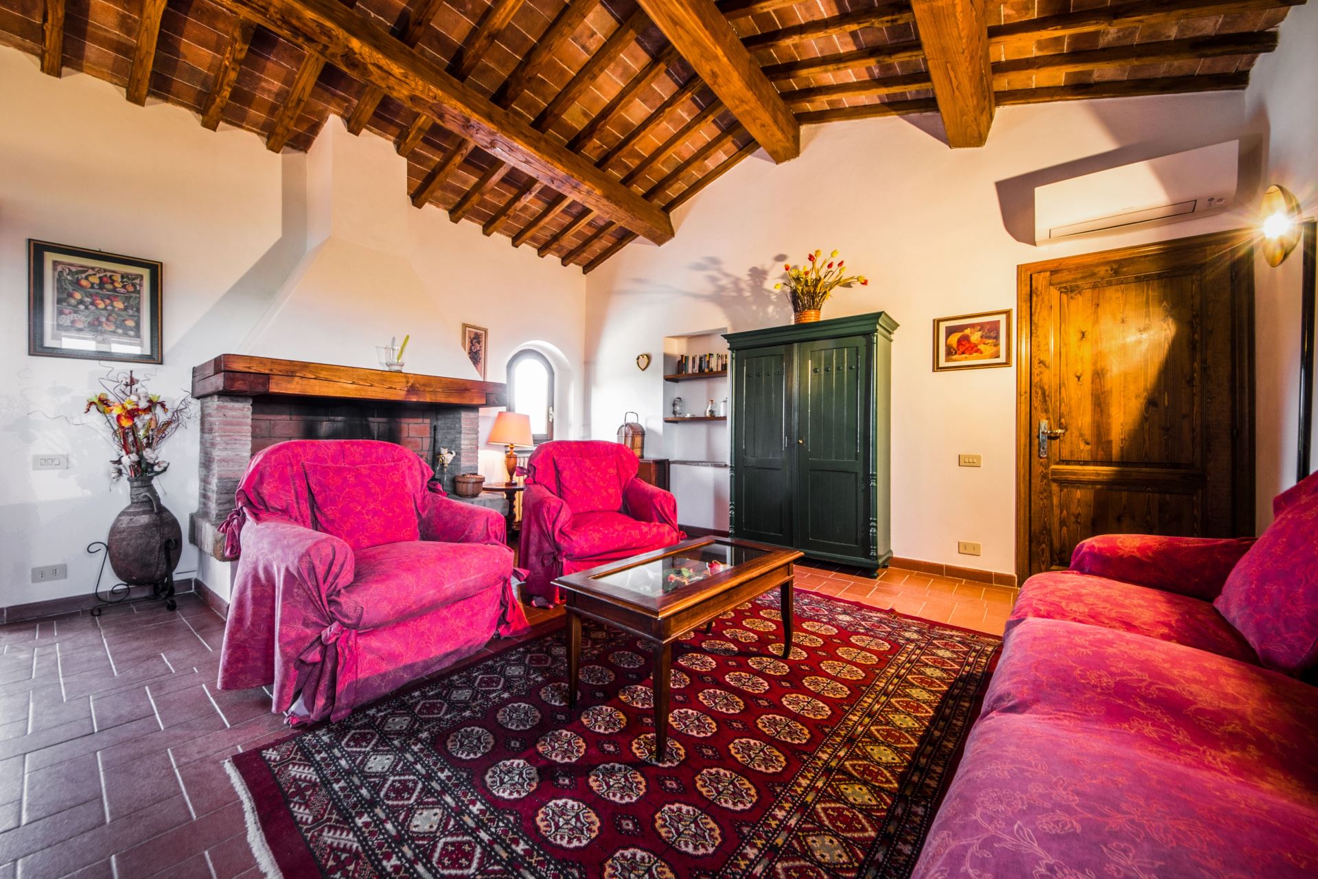 APPARTAMENTI CON PISCINA DECAMERONE GAMBASSI TERME TOSCANA