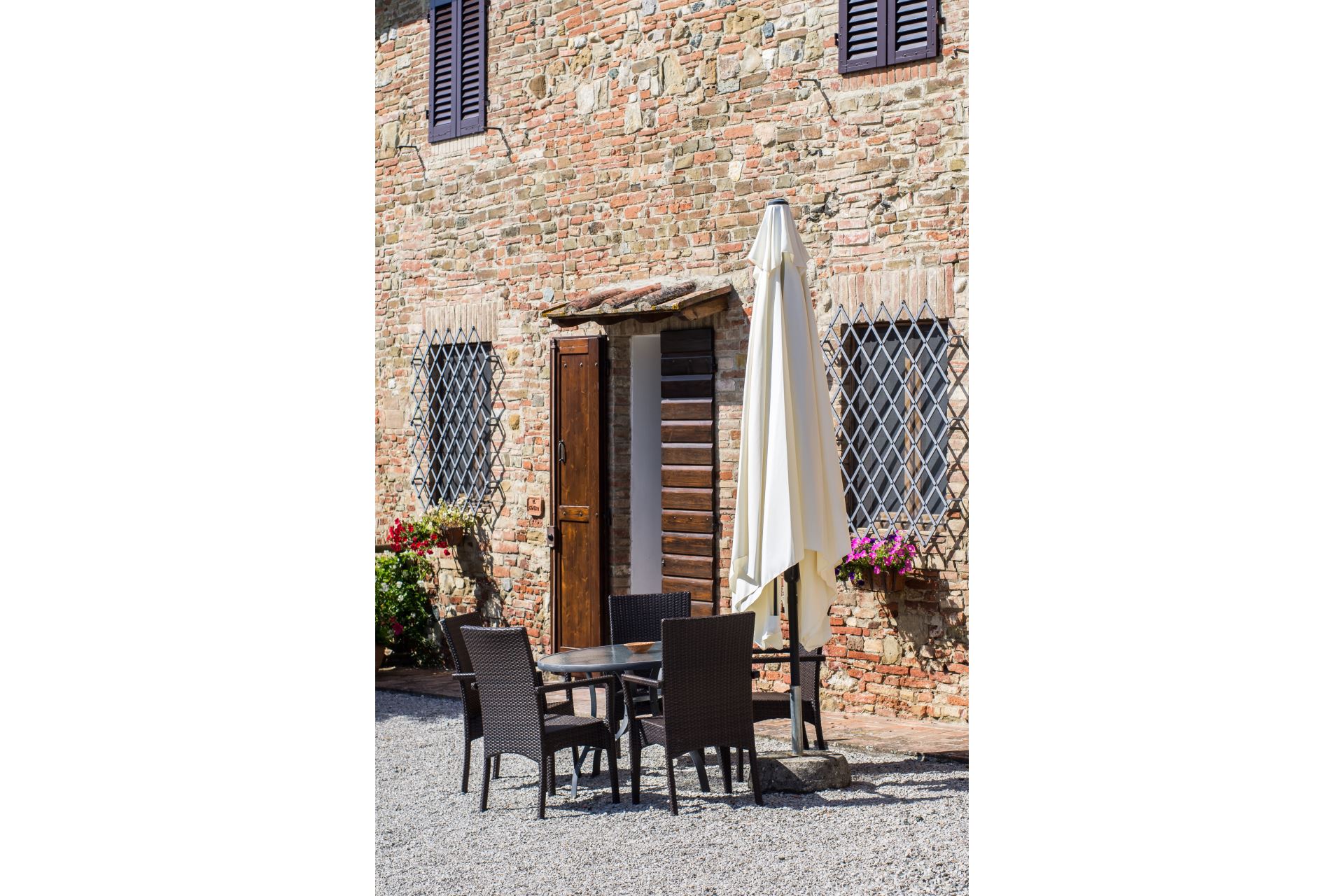 APARTMENTS WITH POOL LAURETTA GAMBASSI TERME TOSCANA