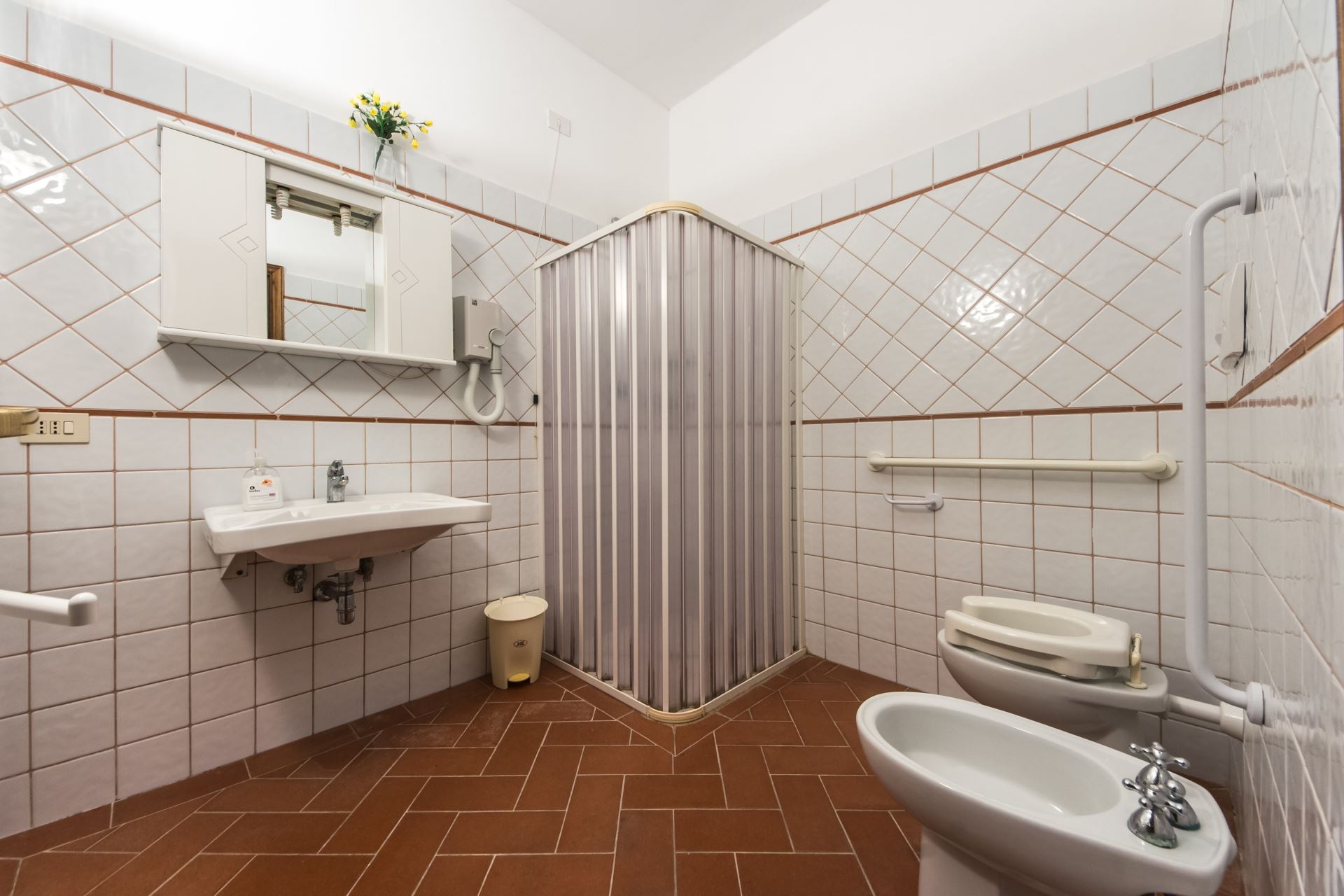 APARTMENTS WITH POOL LAURETTA GAMBASSI TERME TOSCANA
