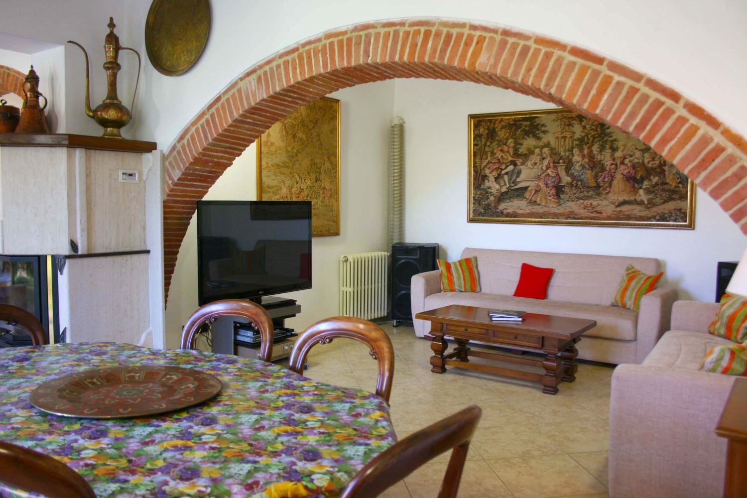 VILLAS WITH POOL CASA FELICE LUCIGNANO TOSCANA