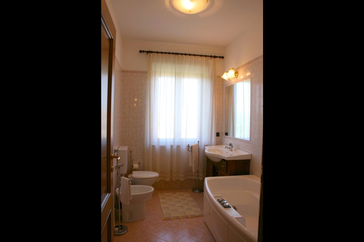 VILLAS WITH POOL CASA FELICE LUCIGNANO TOSCANA