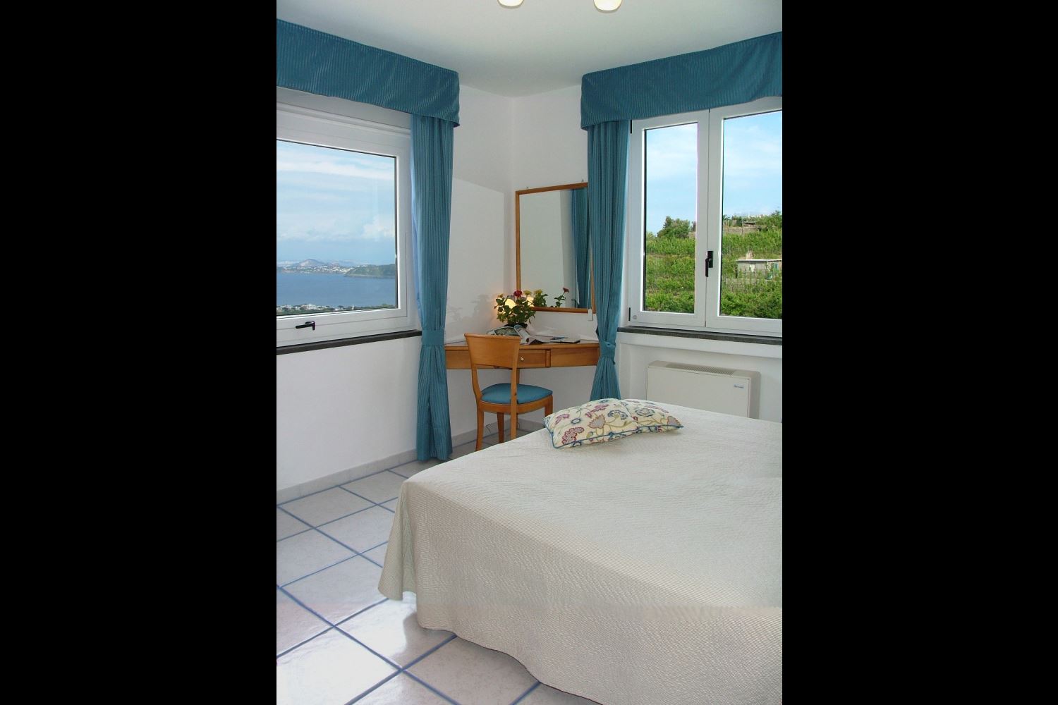 APARTMENTS WITH POOL MARONTI BARANO D'ISCHIA CAMPANIA