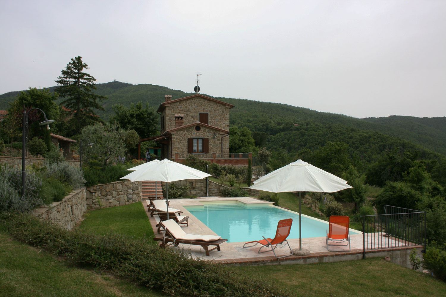 VILLAS WITH POOL PODERE CANTALENA CORTONA TOSCANA