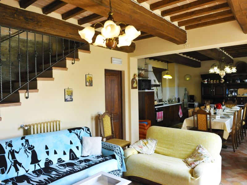 VILLEN MIT POOL CASETTA I CILIEGI CORTONA TOSCANA