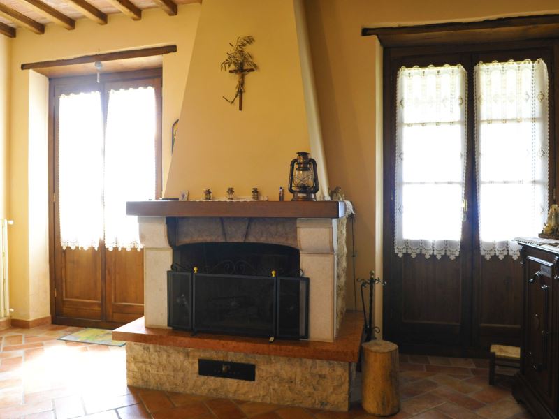 VILLEN MIT POOL CASETTA I CILIEGI CORTONA TOSCANA