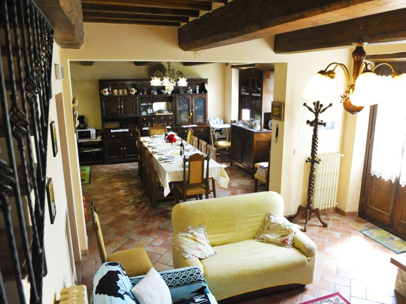 VILLEN MIT POOL CASETTA I CILIEGI CORTONA TOSCANA