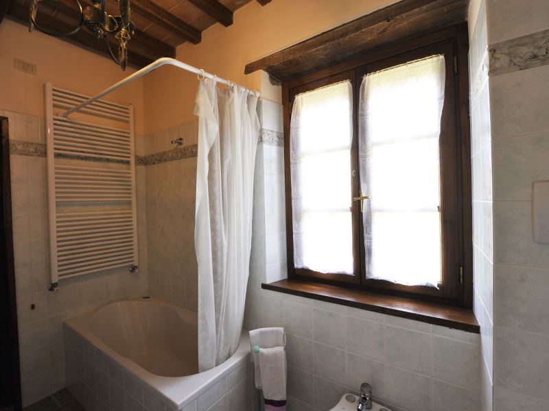 VILLEN MIT POOL CASETTA I CILIEGI CORTONA TOSCANA