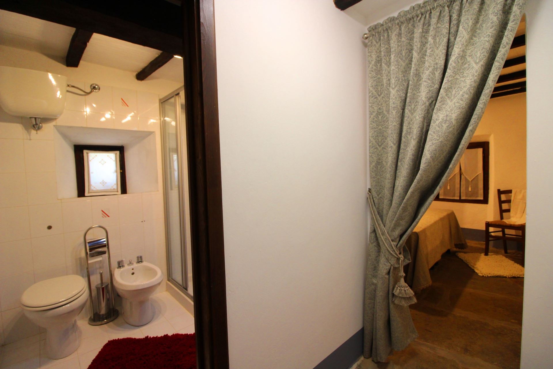 APPARTAMENTI CON PISCINA LA CASA NEL BORGO CORTONA TOSCANA