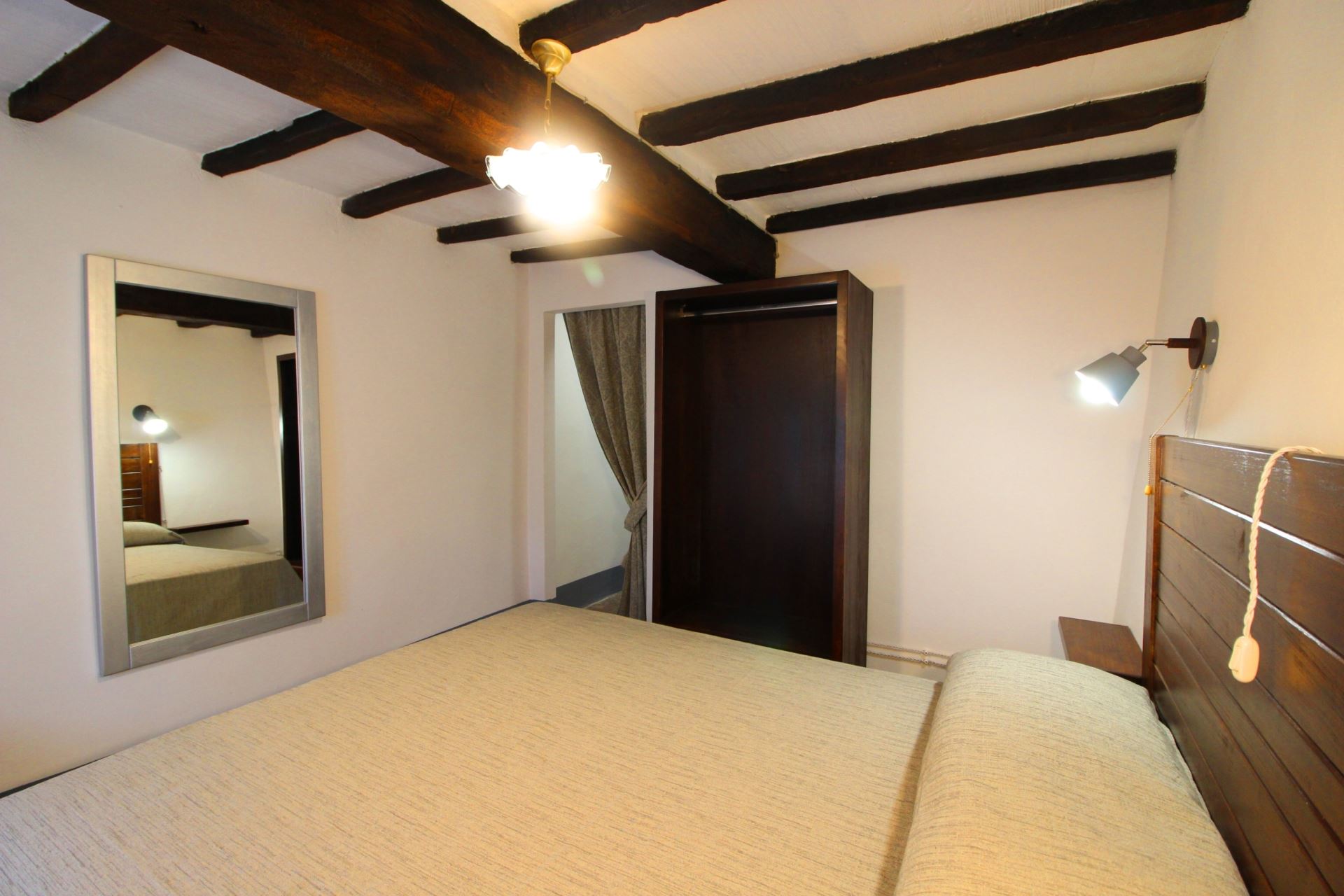 APPARTAMENTI CON PISCINA LA CASA NEL BORGO CORTONA TOSCANA